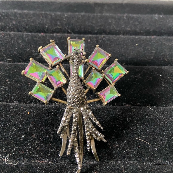 Sparkling peacock brooch! - Picture 1 of 3